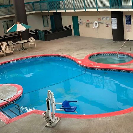 Motel 6 Savannah Ga Gateway & I95 מראה חיצוני תמונה